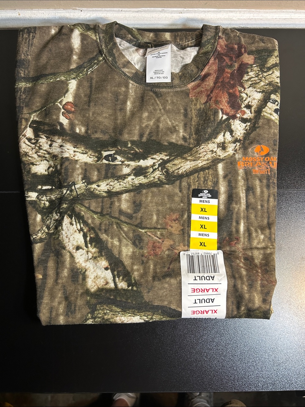 Mossy Oak Men's Short Sleeve Camo Shirt in Brown and Green Size XL.